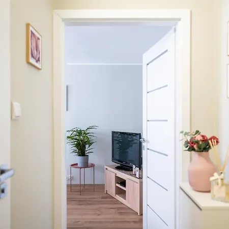 Apartment Niceone Number 3 - W Samym Centrum!